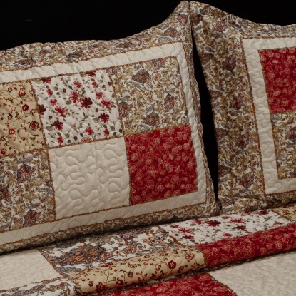 بالشت روتختی دو نفره پنبه دوزی ورونیکا سه تکه چهل تکه قرمز قهوه ای | ورونکیکا
