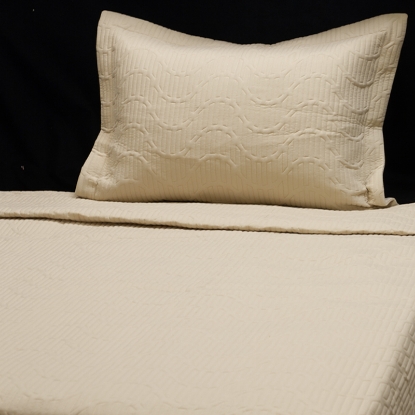 طرح روتختی چهار فصل پنبه دوزی ورونیکا LV دونفره سه تکه کرمی | ورونیکا